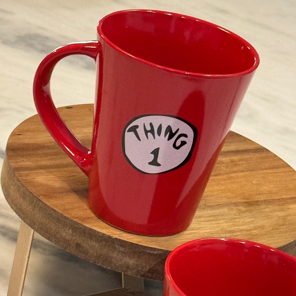 Set of Dr. Seuss Thing 1 & Thing 2 Red Ceramic Mugs Cups 12 oz - Picture 2 of 7